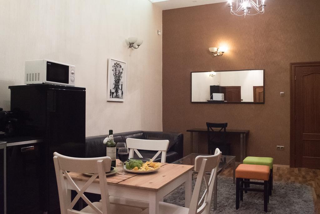 Apartamento Inviting Flat In The Heart Of Town Budapest Exterior foto