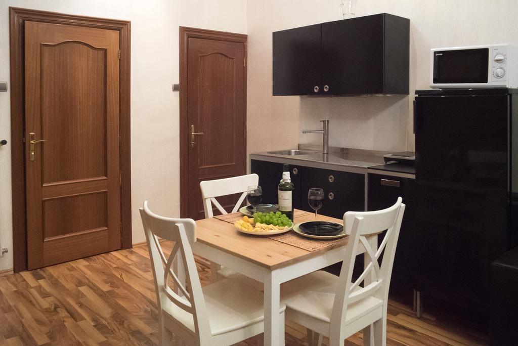 Apartamento Inviting Flat In The Heart Of Town Budapest Exterior foto